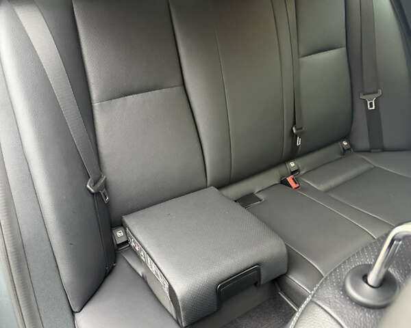 Серый Мерседес Ц-Класс, объемом двигателя 2.14 л и пробегом 86 тыс. км за 23777 $, фото 11 на Automoto.ua