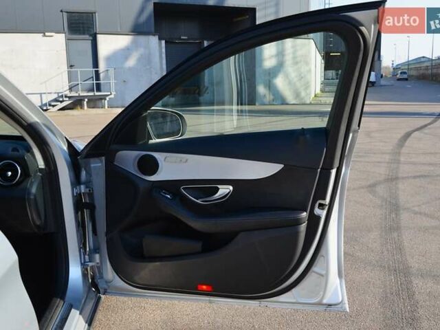 Серый Мерседес Ц-Класс, объемом двигателя 1.6 л и пробегом 177 тыс. км за 19500 $, фото 40 на Automoto.ua