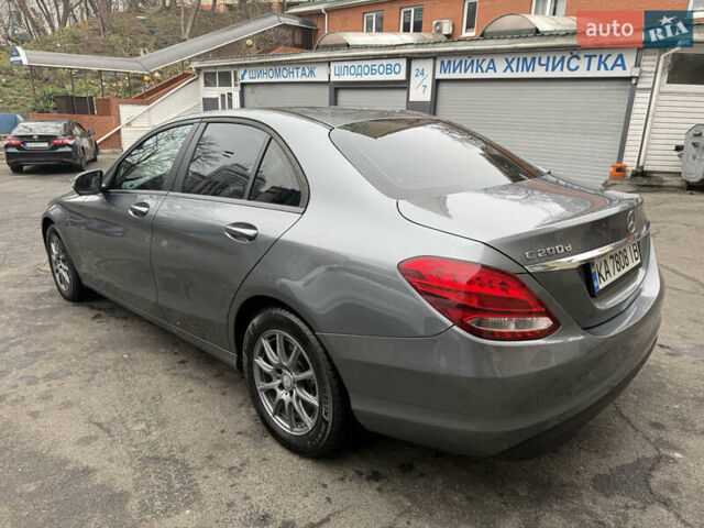 Серый Мерседес Ц-Класс, объемом двигателя 2.14 л и пробегом 86 тыс. км за 23777 $, фото 6 на Automoto.ua