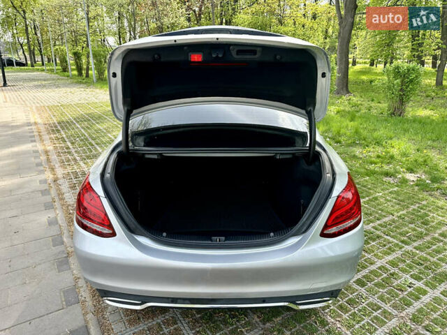 Серый Мерседес Ц-Класс, объемом двигателя 2.2 л и пробегом 98 тыс. км за 27000 $, фото 7 на Automoto.ua