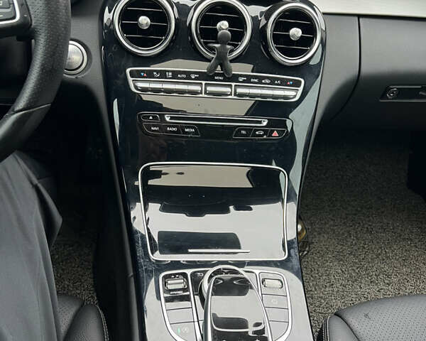 Сірий Мерседес Ц-Клас, об'ємом двигуна 2.14 л та пробігом 66 тис. км за 25699 $, фото 4 на Automoto.ua