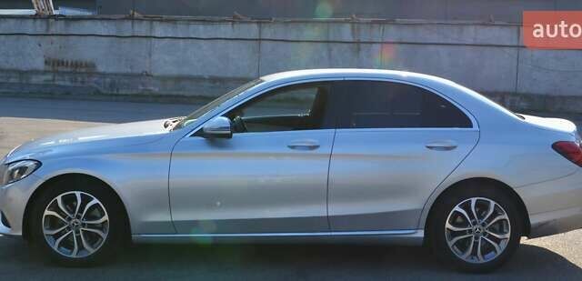 Серый Мерседес Ц-Класс, объемом двигателя 1.6 л и пробегом 177 тыс. км за 19500 $, фото 4 на Automoto.ua