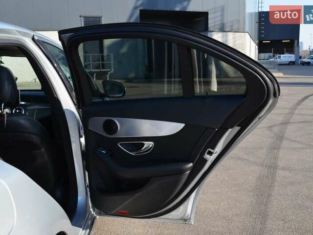 Серый Мерседес Ц-Класс, объемом двигателя 1.6 л и пробегом 177 тыс. км за 19500 $, фото 35 на Automoto.ua