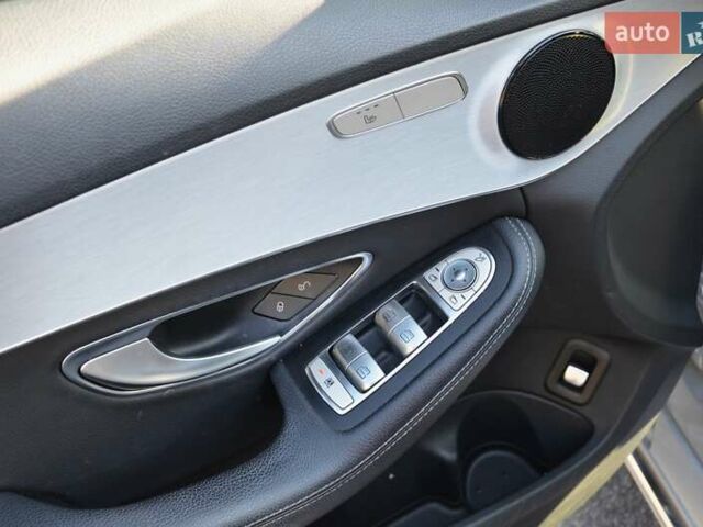 Серый Мерседес Ц-Класс, объемом двигателя 1.6 л и пробегом 177 тыс. км за 19500 $, фото 20 на Automoto.ua