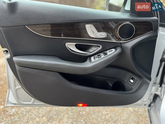 Серый Мерседес Ц-Класс, объемом двигателя 2 л и пробегом 56 тыс. км за 21500 $, фото 7 на Automoto.ua