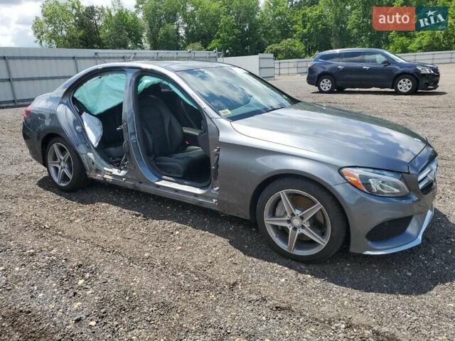 Серый Мерседес Ц-Класс, объемом двигателя 2 л и пробегом 110 тыс. км за 3000 $, фото 3 на Automoto.ua