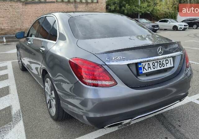 Серый Мерседес Ц-Класс, объемом двигателя 1.99 л и пробегом 160 тыс. км за 28500 $, фото 5 на Automoto.ua