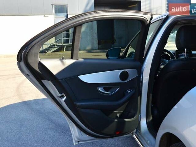 Серый Мерседес Ц-Класс, объемом двигателя 1.6 л и пробегом 177 тыс. км за 19500 $, фото 32 на Automoto.ua