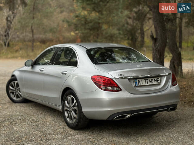 Серый Мерседес Ц-Класс, объемом двигателя 2 л и пробегом 56 тыс. км за 21500 $, фото 4 на Automoto.ua