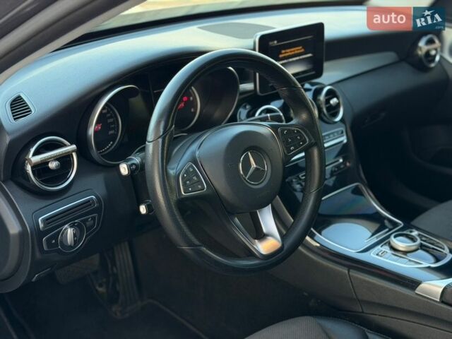 Серый Мерседес Ц-Класс, объемом двигателя 1.6 л и пробегом 201 тыс. км за 21500 $, фото 18 на Automoto.ua