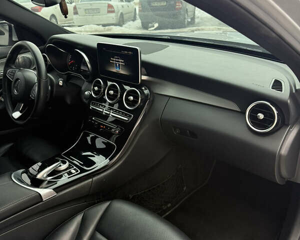 Сірий Мерседес Ц-Клас, об'ємом двигуна 1.99 л та пробігом 194 тис. км за 22000 $, фото 14 на Automoto.ua