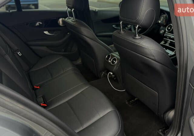 Сірий Мерседес Ц-Клас, об'ємом двигуна 1.99 л та пробігом 35 тис. км за 27500 $, фото 8 на Automoto.ua