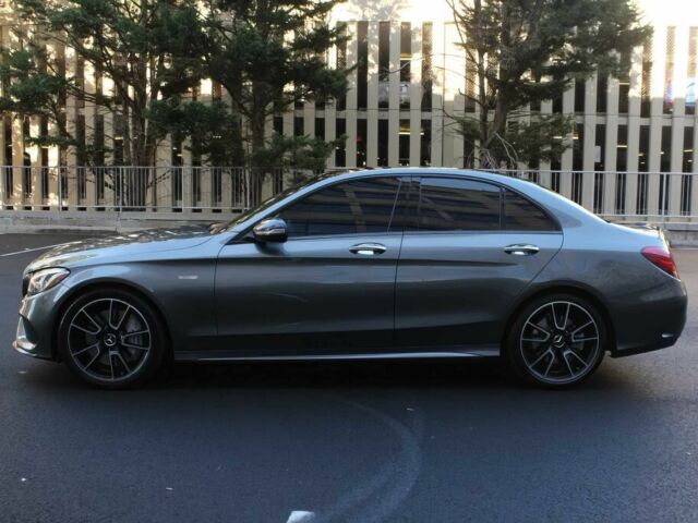 Серый Мерседес Ц-Класс, объемом двигателя 3 л и пробегом 40 тыс. км за 17500 $, фото 3 на Automoto.ua