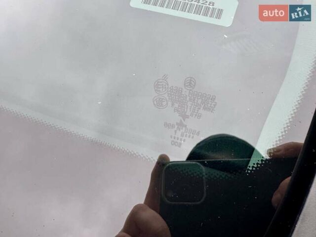 Сірий Мерседес Ц-Клас, об'ємом двигуна 1.99 л та пробігом 35 тис. км за 26900 $, фото 24 на Automoto.ua