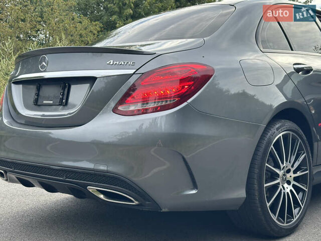 Серый Мерседес Ц-Класс, объемом двигателя 1.95 л и пробегом 85 тыс. км за 26700 $, фото 4 на Automoto.ua