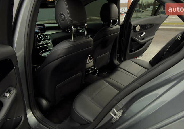 Сірий Мерседес Ц-Клас, об'ємом двигуна 1.99 л та пробігом 35 тис. км за 27500 $, фото 7 на Automoto.ua