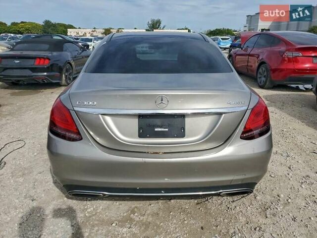 Серый Мерседес Ц-Класс, объемом двигателя 0 л и пробегом 100 тыс. км за 6700 $, фото 5 на Automoto.ua