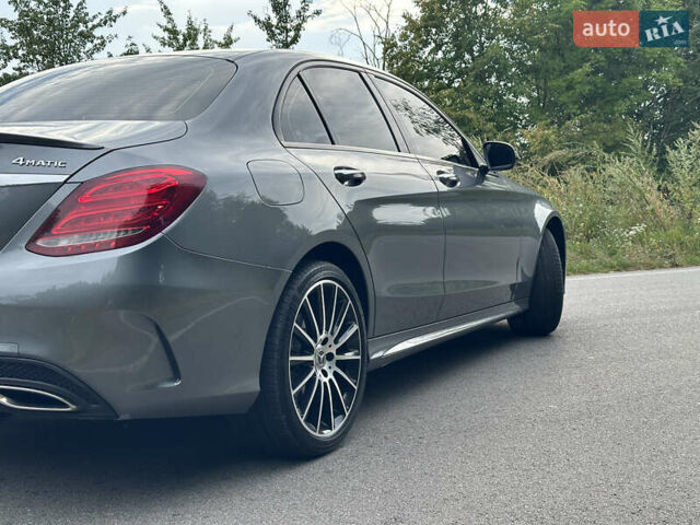 Серый Мерседес Ц-Класс, объемом двигателя 1.95 л и пробегом 85 тыс. км за 26700 $, фото 3 на Automoto.ua