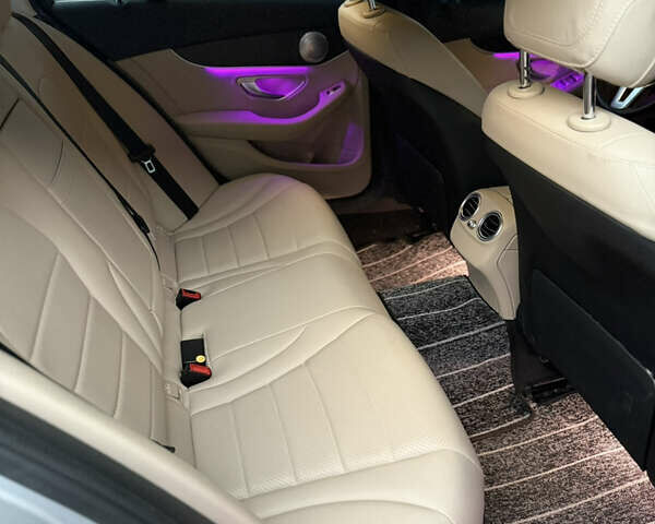 Сірий Мерседес Ц-Клас, об'ємом двигуна 1.95 л та пробігом 123 тис. км за 26950 $, фото 58 на Automoto.ua