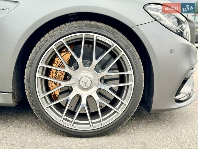 Серый Мерседес Ц-Класс, объемом двигателя 3.98 л и пробегом 57 тыс. км за 63500 $, фото 9 на Automoto.ua