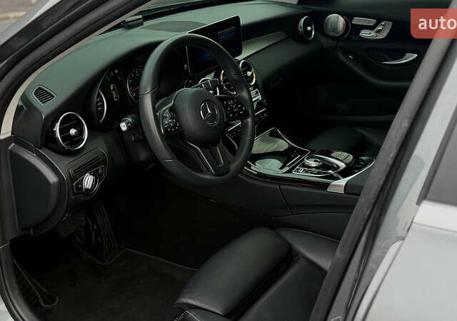 Сірий Мерседес Ц-Клас, об'ємом двигуна 1.99 л та пробігом 35 тис. км за 27500 $, фото 6 на Automoto.ua