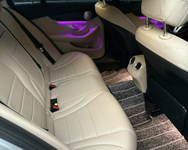 Сірий Мерседес Ц-Клас, об'ємом двигуна 1.95 л та пробігом 123 тис. км за 26950 $, фото 59 на Automoto.ua