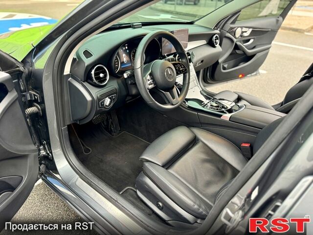 Серый Мерседес Ц-Класс, объемом двигателя 2 л и пробегом 36 тыс. км за 27900 $, фото 4 на Automoto.ua