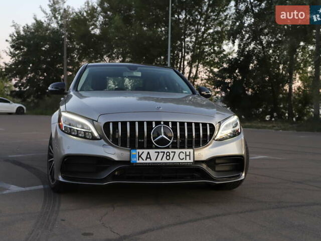 Мерседес Ц-Класс 2019 в Киеве на Automoto.ua Серый Мерседес Ц-Класс, объемом двигателя 1.99 л и пробегом 77 тыс. км за 33000 $, фото 1 на Automoto.ua