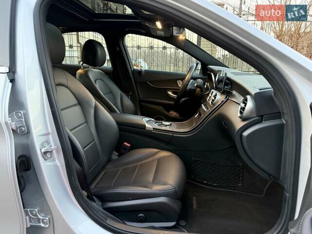 Серый Мерседес Ц-Класс, объемом двигателя 1.99 л и пробегом 37 тыс. км за 25500 $, фото 30 на Automoto.ua