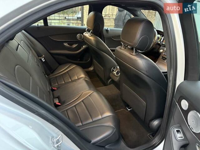 Серый Мерседес Ц-Класс, объемом двигателя 1.99 л и пробегом 37 тыс. км за 25500 $, фото 32 на Automoto.ua