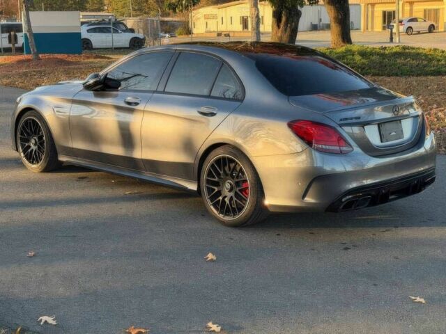 Серый Мерседес Ц-Класс, объемом двигателя 4 л и пробегом 32 тыс. км за 19900 $, фото 6 на Automoto.ua