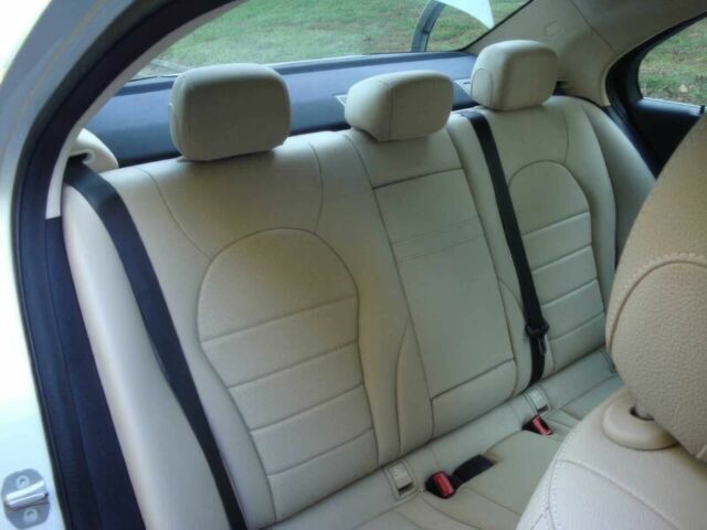 Серый Мерседес Ц-Класс, объемом двигателя 2 л и пробегом 35 тыс. км за 13000 $, фото 11 на Automoto.ua