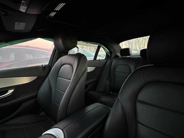 Серый Мерседес Ц-Класс, объемом двигателя 2 л и пробегом 118 тыс. км за 16726 $, фото 4 на Automoto.ua