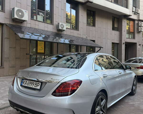 Мерседес Ц-Клас 2019 у Києві на Automoto.ua Сірий Мерседес Ц-Клас, об'ємом двигуна 1.99 л та пробігом 94 тис. км за 29500 $, фото 2 на Automoto.ua
