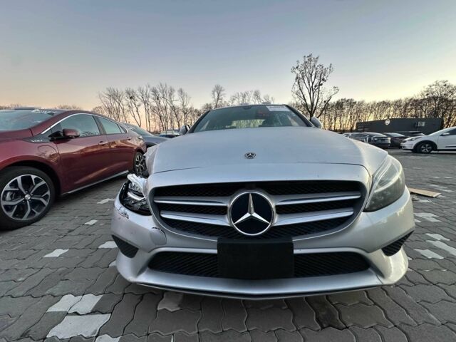 Серый Мерседес Ц-Класс, объемом двигателя 2 л и пробегом 118 тыс. км за 16726 $, фото 2 на Automoto.ua