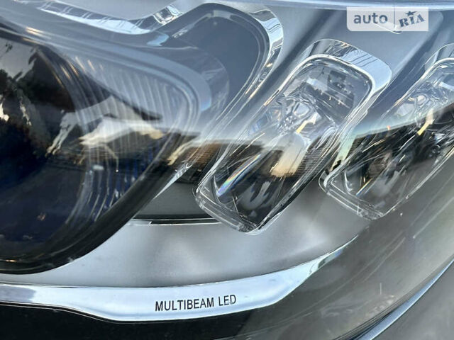 Серый Мерседес Ц-Класс, объемом двигателя 4 л и пробегом 24 тыс. км за 66999 $, фото 12 на Automoto.ua