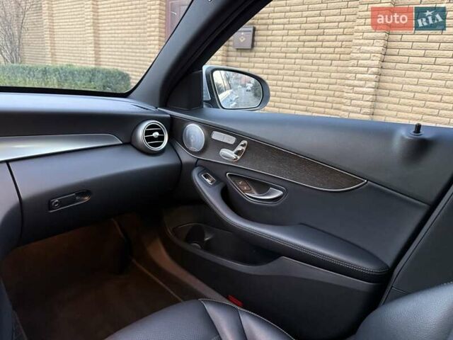 Серый Мерседес Ц-Класс, объемом двигателя 1.99 л и пробегом 37 тыс. км за 25500 $, фото 22 на Automoto.ua