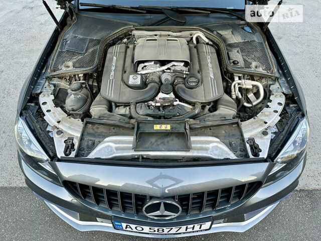 Сірий Мерседес Ц-Клас, об'ємом двигуна 4 л та пробігом 24 тис. км за 66999 $, фото 16 на Automoto.ua