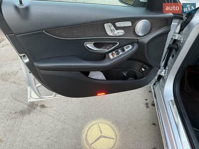 Серый Мерседес Ц-Класс, объемом двигателя 1.99 л и пробегом 37 тыс. км за 25500 $, фото 23 на Automoto.ua