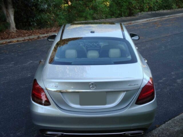 Серый Мерседес Ц-Класс, объемом двигателя 2 л и пробегом 35 тыс. км за 13000 $, фото 6 на Automoto.ua