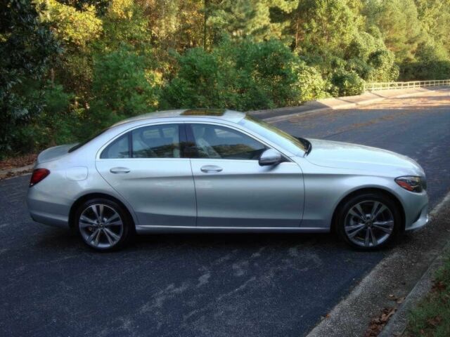 Серый Мерседес Ц-Класс, объемом двигателя 2 л и пробегом 35 тыс. км за 13000 $, фото 3 на Automoto.ua