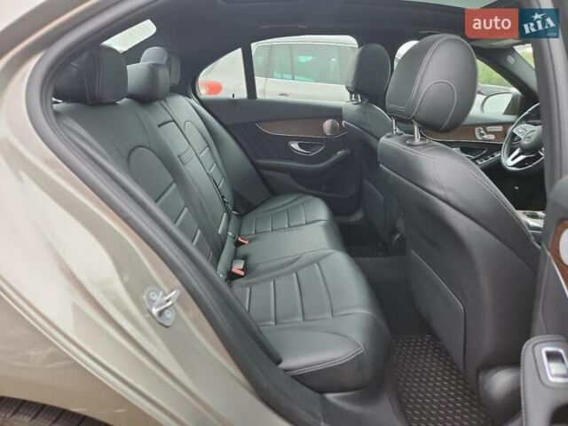 Сірий Мерседес Ц-Клас, об'ємом двигуна 1.99 л та пробігом 47 тис. км за 5000 $, фото 9 на Automoto.ua