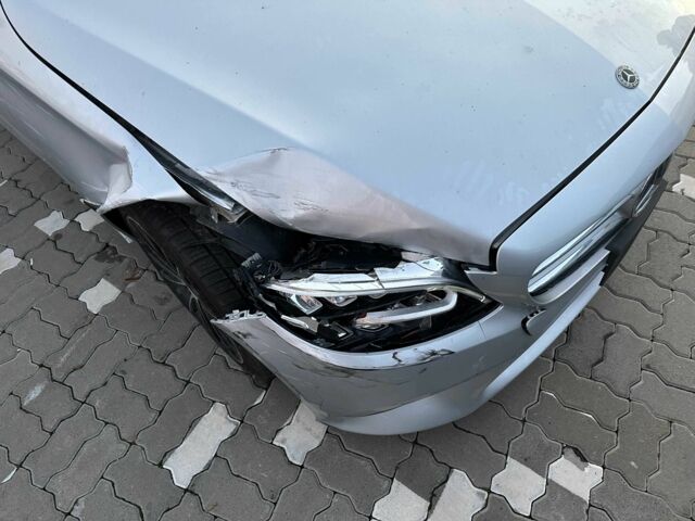 Серый Мерседес Ц-Класс, объемом двигателя 2 л и пробегом 118 тыс. км за 16726 $, фото 12 на Automoto.ua