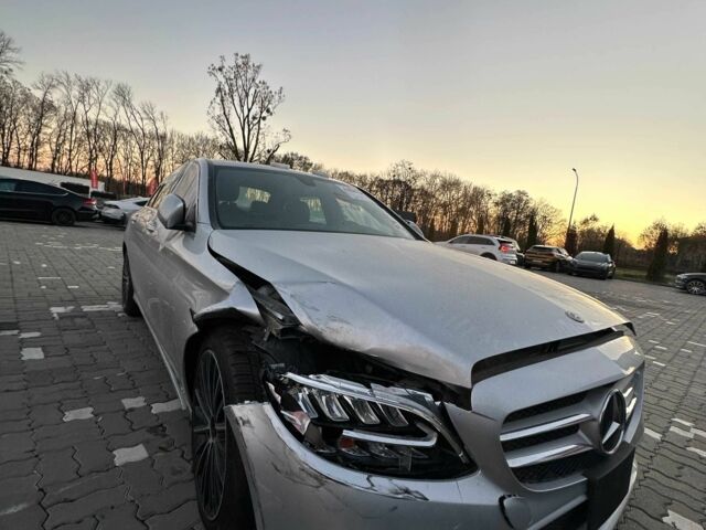 Серый Мерседес Ц-Класс, объемом двигателя 2 л и пробегом 118 тыс. км за 16726 $, фото 1 на Automoto.ua