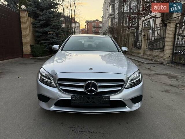 Серый Мерседес Ц-Класс, объемом двигателя 1.99 л и пробегом 37 тыс. км за 25500 $, фото 3 на Automoto.ua