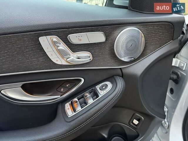 Серый Мерседес Ц-Класс, объемом двигателя 1.99 л и пробегом 37 тыс. км за 25500 $, фото 34 на Automoto.ua