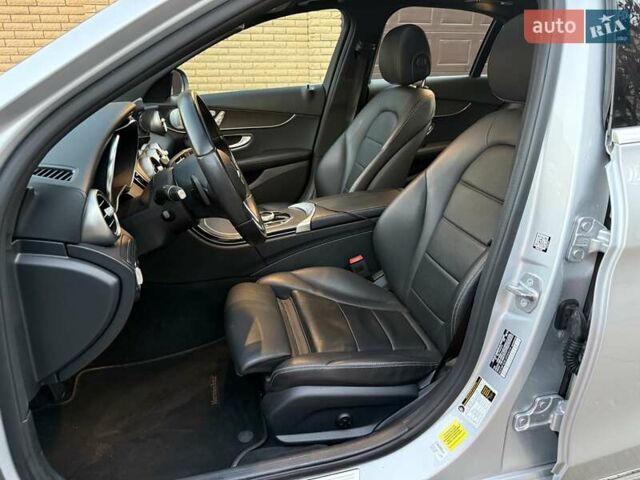 Серый Мерседес Ц-Класс, объемом двигателя 1.99 л и пробегом 37 тыс. км за 25500 $, фото 24 на Automoto.ua