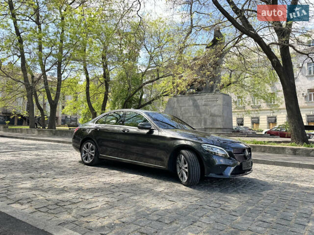 Сірий Мерседес Ц-Клас, об'ємом двигуна 2 л та пробігом 51 тис. км за 30500 $, фото 5 на Automoto.ua