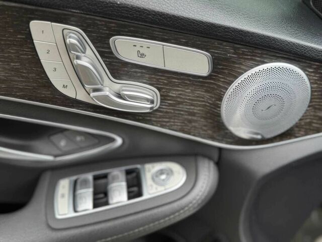 Серый Мерседес Ц-Класс, объемом двигателя 2 л и пробегом 50 тыс. км за 12000 $, фото 12 на Automoto.ua