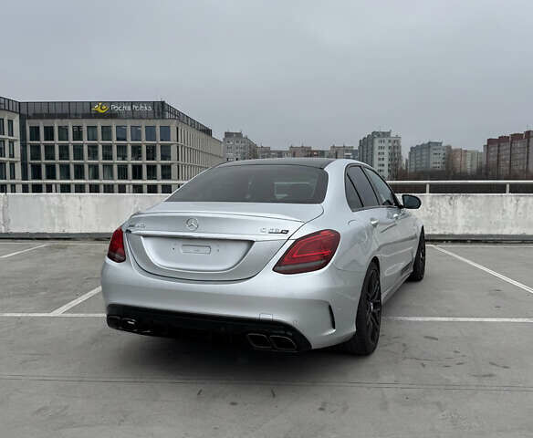 Серый Мерседес Ц-Класс, объемом двигателя 3.98 л и пробегом 56 тыс. км за 50000 $, фото 3 на Automoto.ua